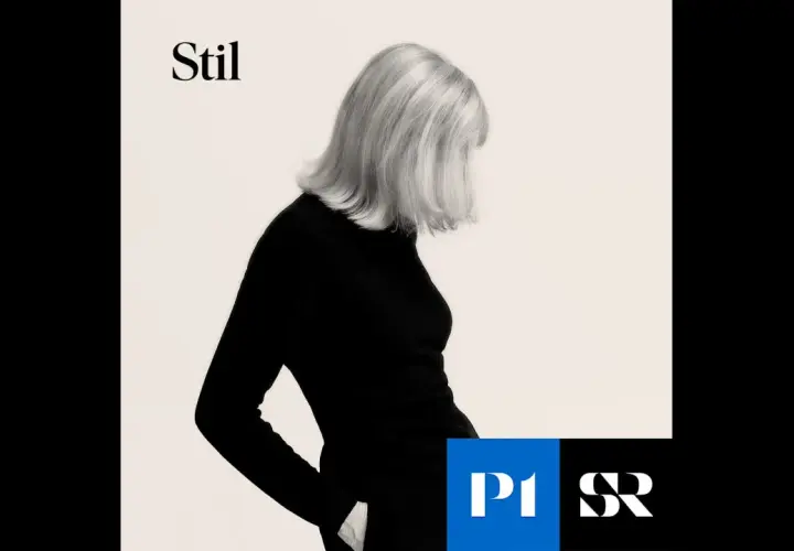 En stilfull svensk designer kvinna med kort, blont hår, klädd i svart.